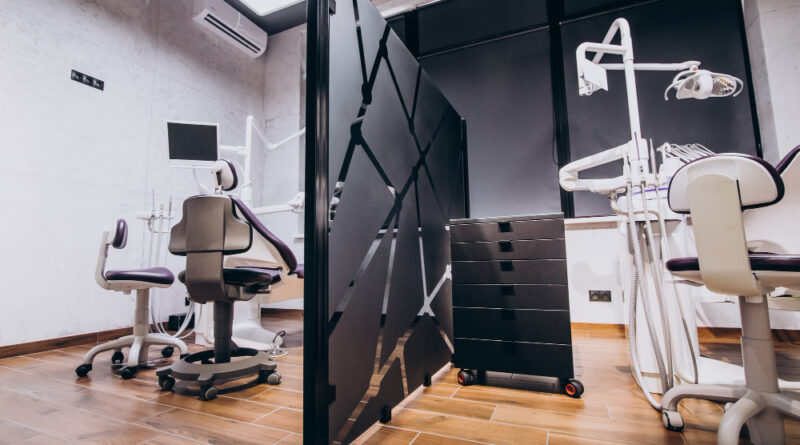 Czy ząb do leczenia kanałowego boli?