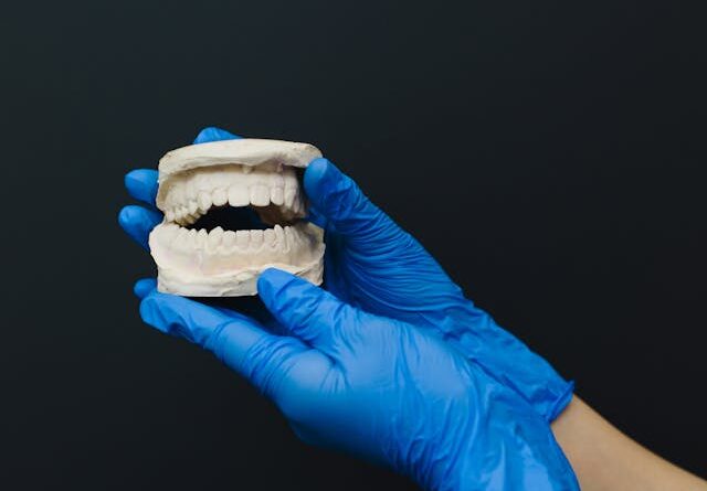 Podścielenie protezy, a komfort noszenia – co się zmienia?