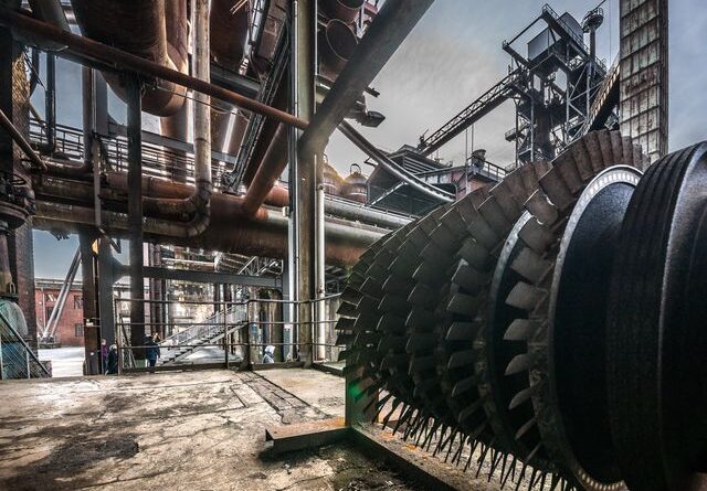 Koszty eksploatacji maszyn i urządzeń przemysłowych – co składa się na całkowity koszt użytkowania?